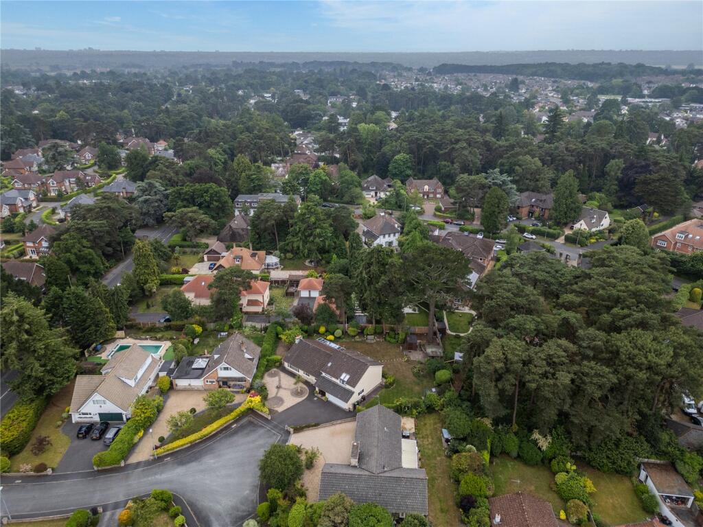 Additional image 14 of Old Pines Close, Ferndown, Dorset, BH22