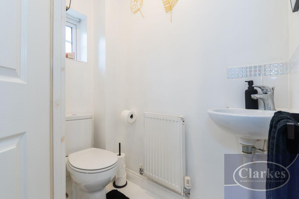 Additional image 14 of MODERN HOUSE Cracklewood Close, Ferndown
