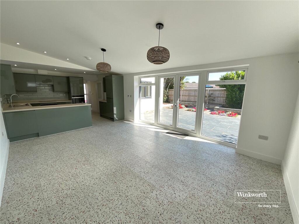 Additional image 11 of Moat Lane, Barton on Sea, New Milton, Hampshire, BH25