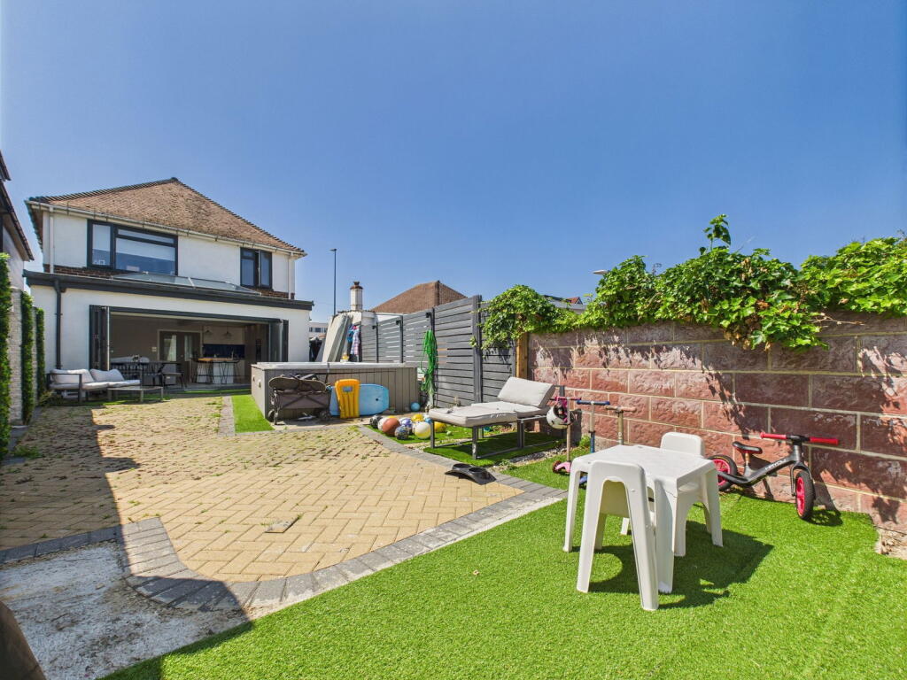 Additional image 19 of Brighton Road, Lancing, BN15 8JB