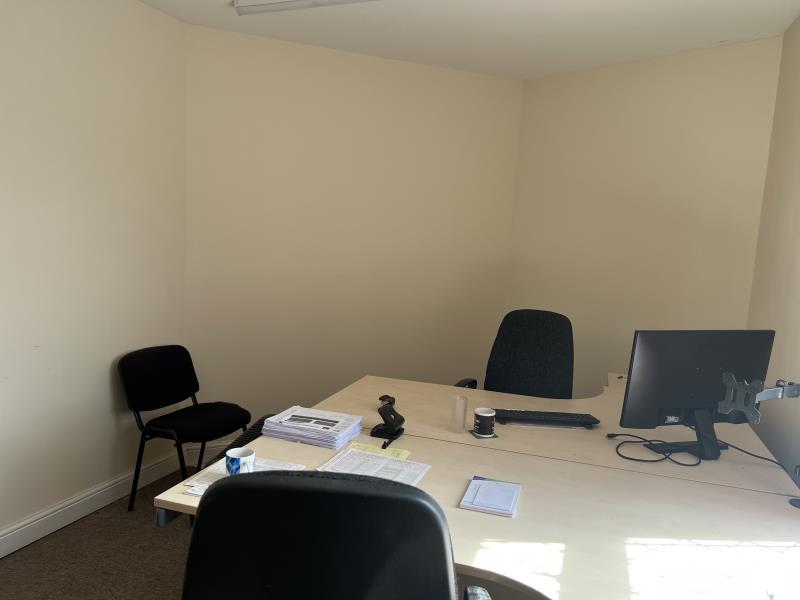 Additional image 9 of 331-333 Manchester Road, Westhoughton BL5 3JY