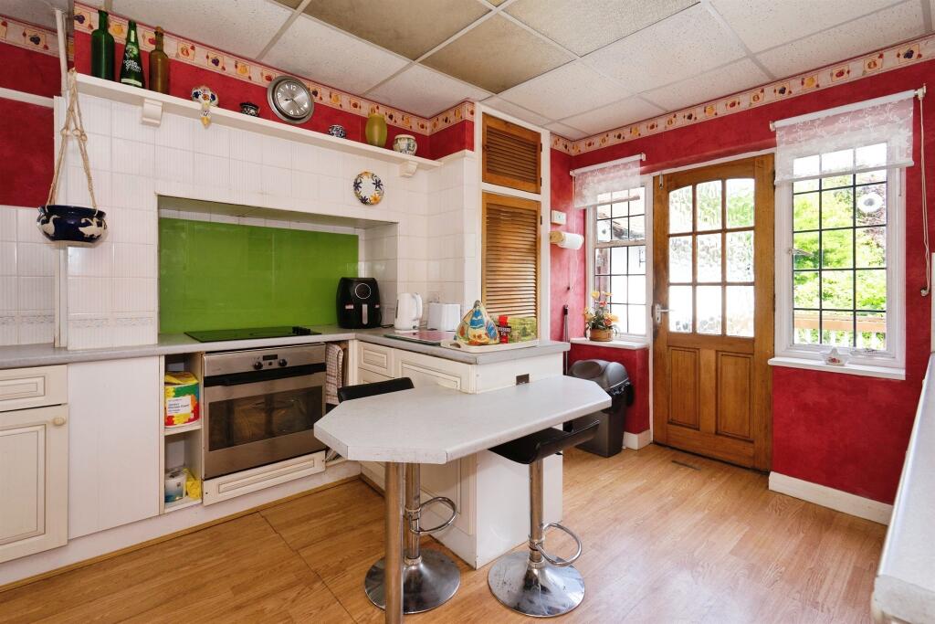 Additional image 5 of George V Avenue, Worthing