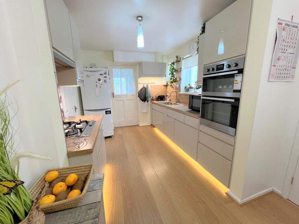 Additional image 21 of Lower Ashley Road, New Milton, Hampshire. BH25 5AD