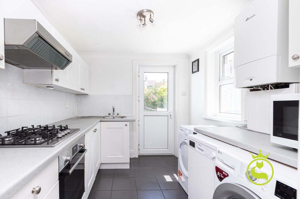 Additional image 8 of Bluebell Cottage, Poole, BH12
