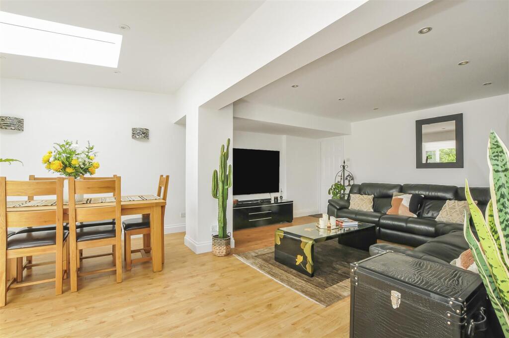 Additional image 6 of Reynards Way, Bricket Wood, St. Albans