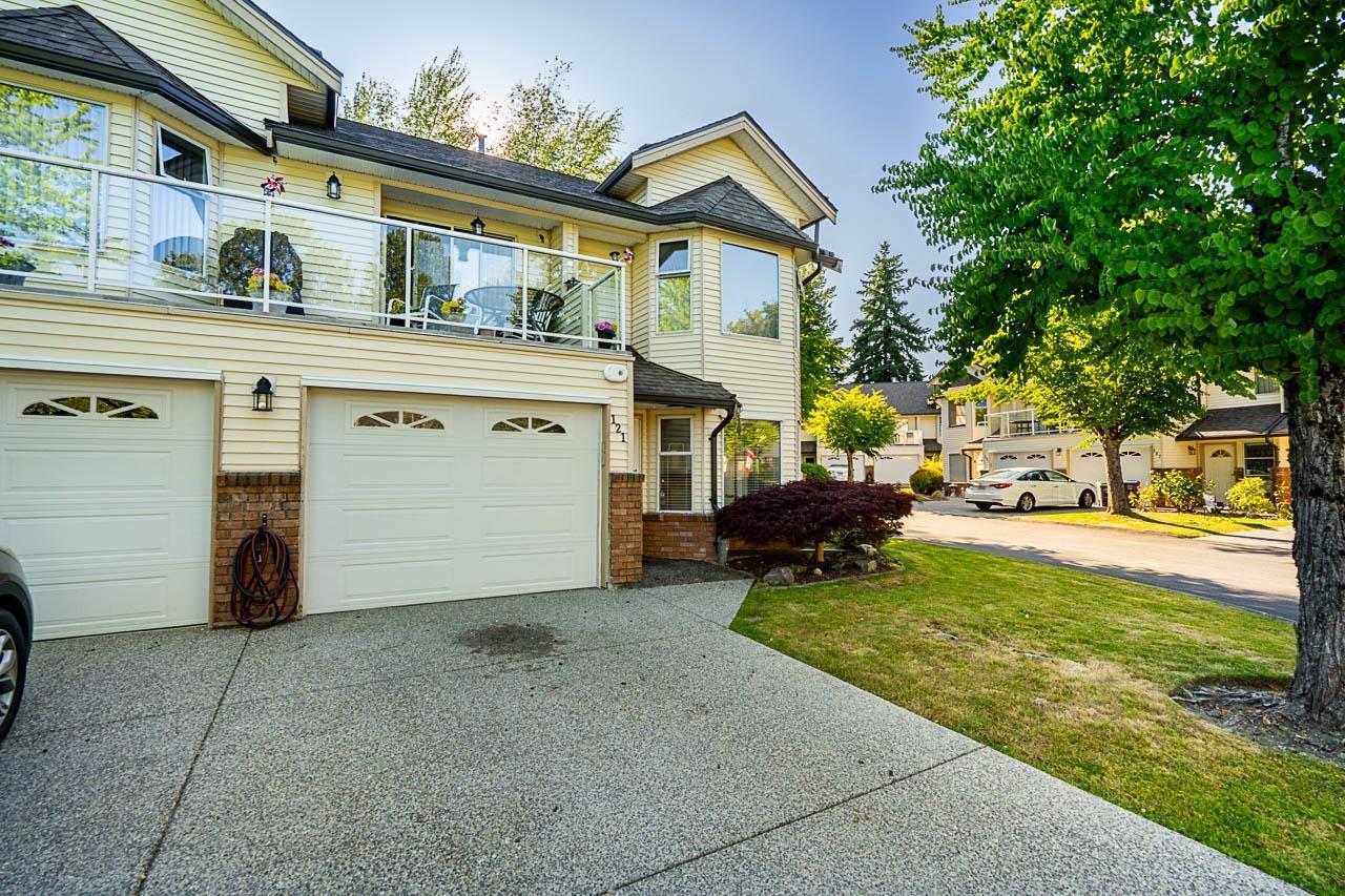 121 6841 138 STREET|Surrey, British Columbia V3W0A7
