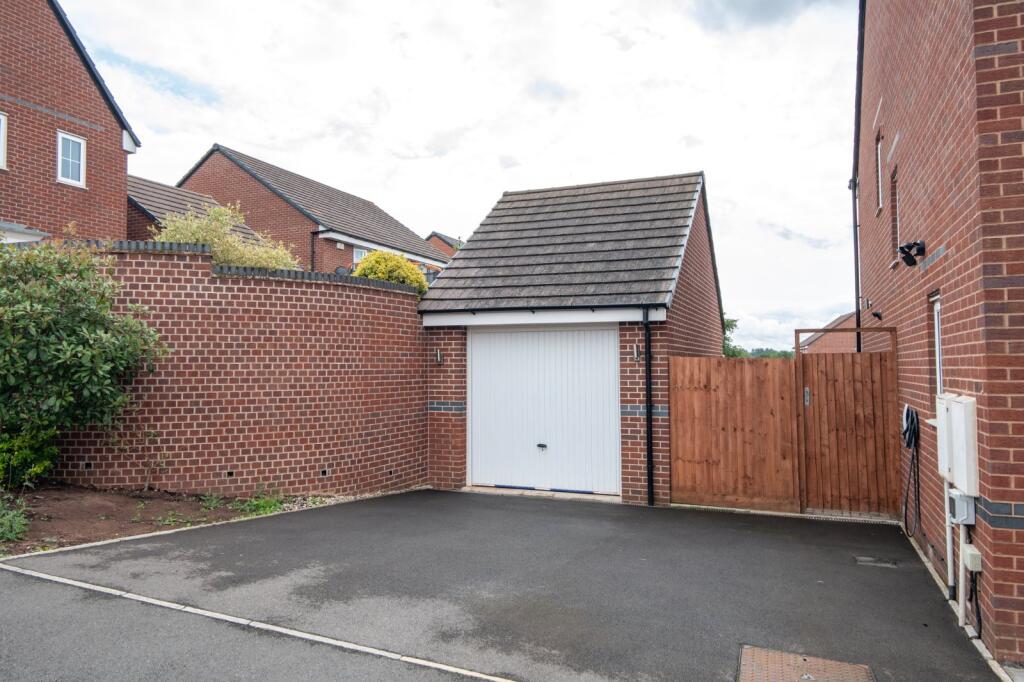 Additional image 19 of Copse Wood Way, Bromsgrove, Worcestershire, B61