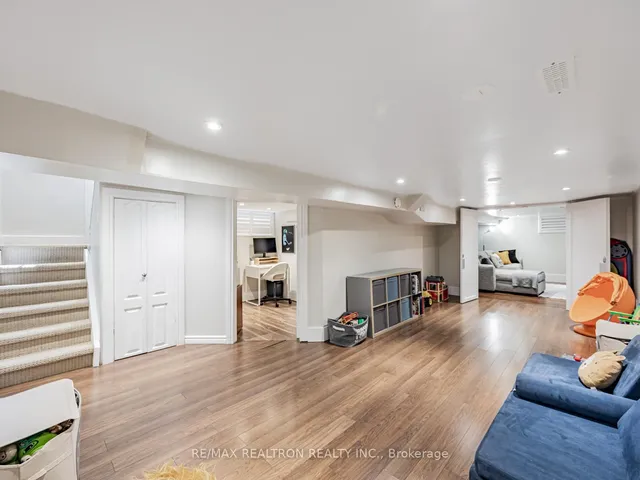 Additional image 26 of 121 Barker Ave