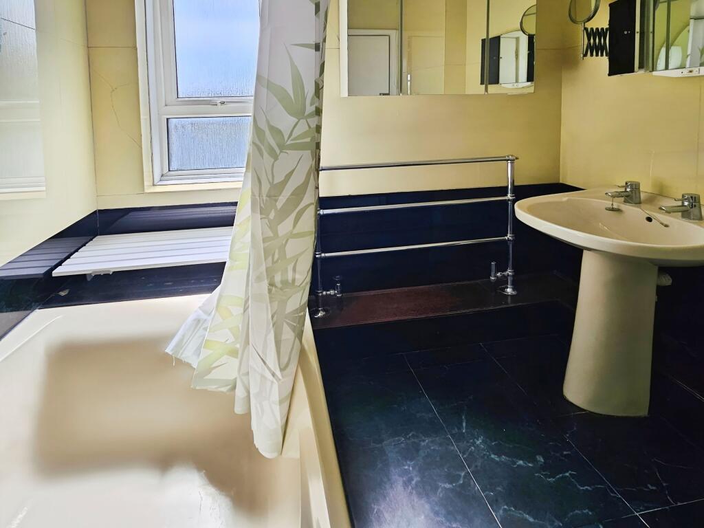 Additional image 9 of Winchelsea Gardens, Worthing, Worthing, BN11