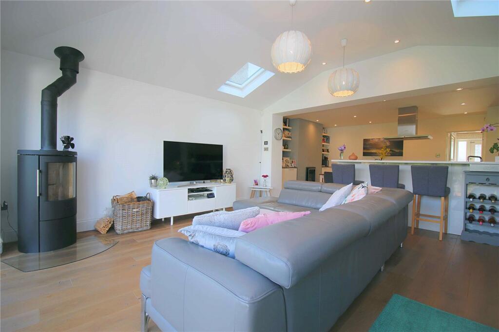 Additional image 26 of Willow Crescent, Wrose, Bradford, BD2