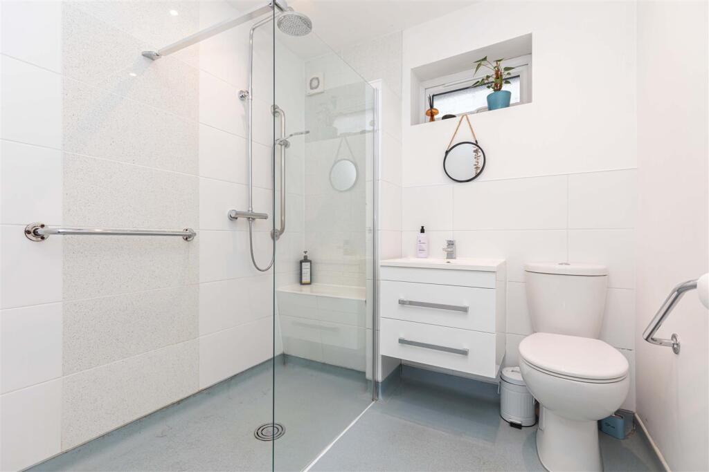 Additional image 17 of Spacious, Well presented, Level Access Bungalow in Elmsway