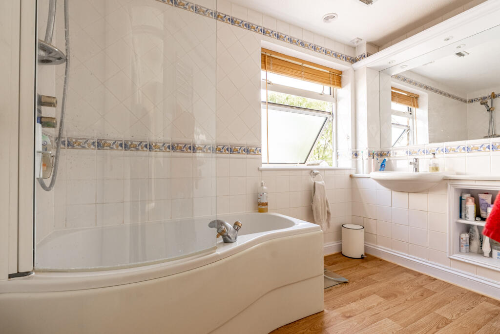 Additional image 14 of The Broadway, Wheathampstead, St. Albans, Hertfordshire, AL4