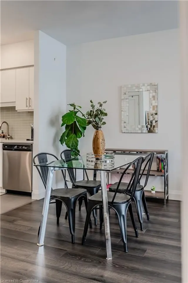 Additional image 11 of 399 Queen St Unit 313