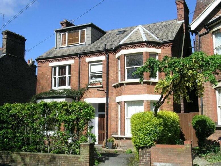 Upper Lattimore Road, St. Albans, St. Albans, AL1