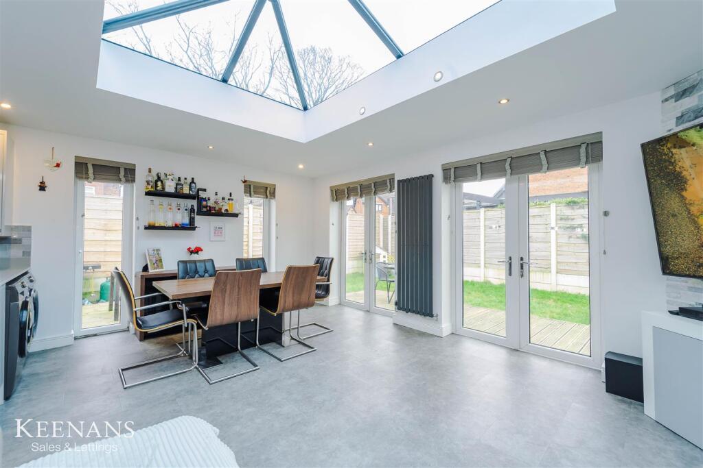 Additional image 34 of Brandlesholme Road, Bury