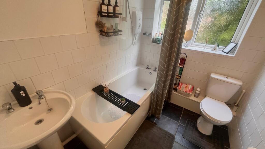 Additional image 6 of Hill Village Road