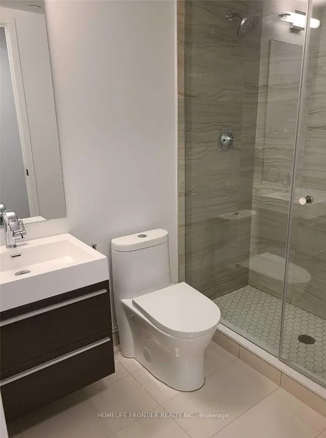 Additional image 12 of 39 Roehampton Ave Unit 1603