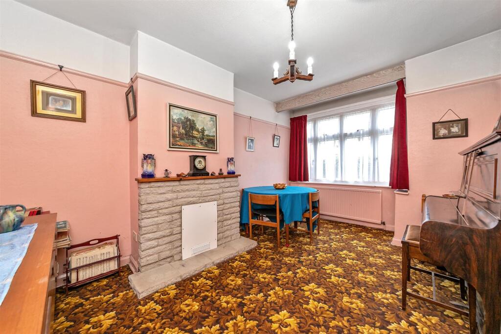 Additional image 4 of Wynchlands Crescent, St Albans