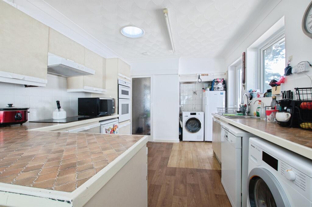 Additional image 5 of Meadow View Road, Bournemouth