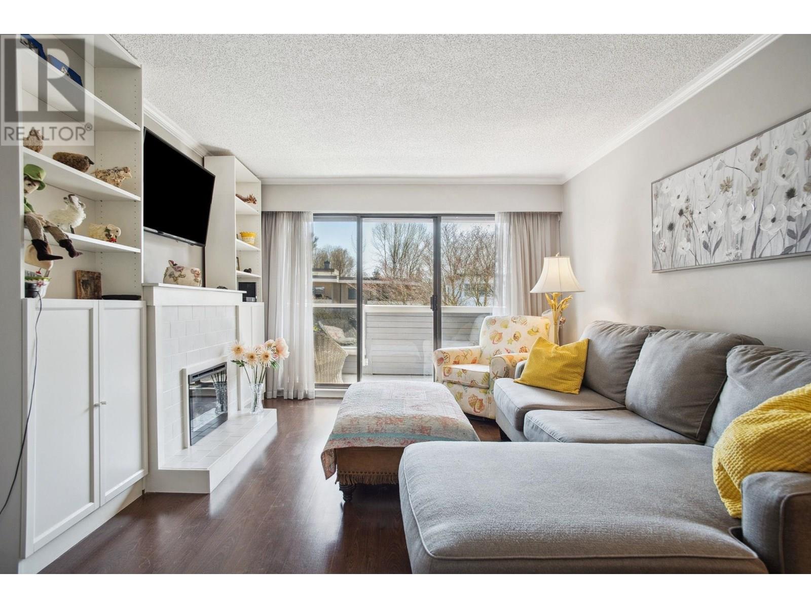 305 2885 SPRUCE STREET|Vancouver, British Columbia V6H2R4