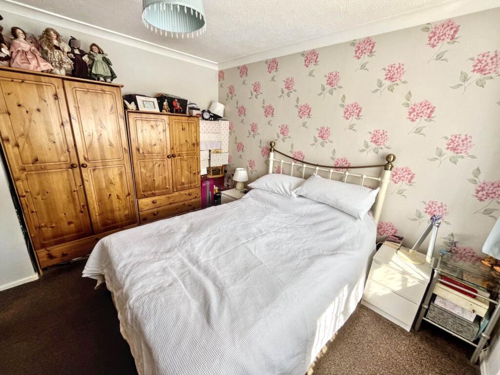 Additional image 12 of Barrow Way, Bournemouth * Close Castle Point *