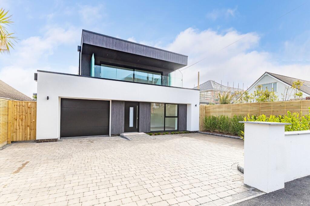Additional image 3 of 1a First Marine Avenue, Barton on Sea, Hampshire. BH25 7DP