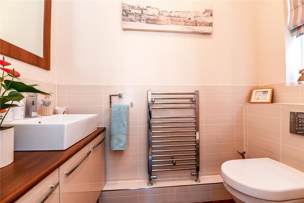 Additional image 35 of Willow Walk, Barton on Sea, New Milton, Hampshire, BH25