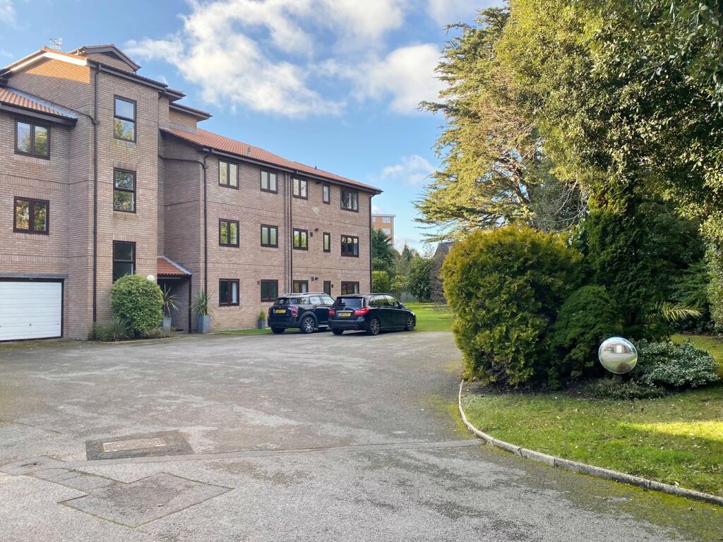 Additional image 14 of Lyndon Gate, 4 Chine Crescent Road, Bournemouth, BH2