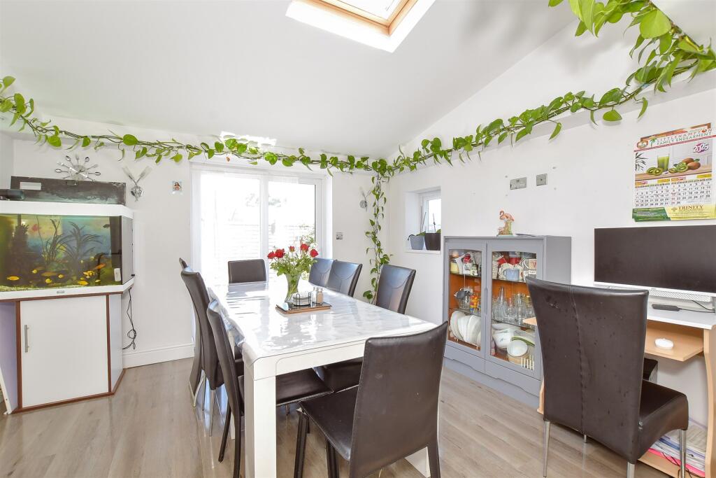 Additional image 7 of Southfields Road, Littlehampton, West Sussex