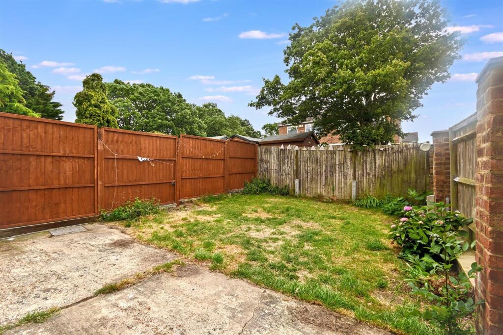 Additional image 4 of Milfoil Drive, Eastbourne