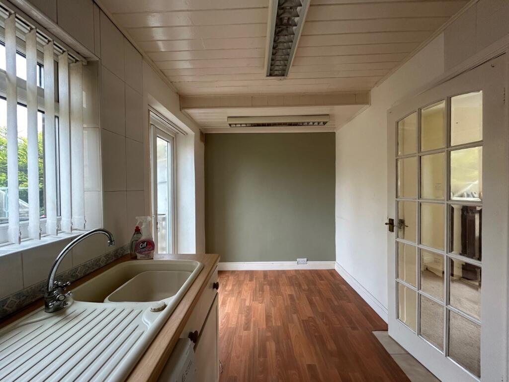 Additional image 4 of Hollybank Gardens, Bradford, BD7