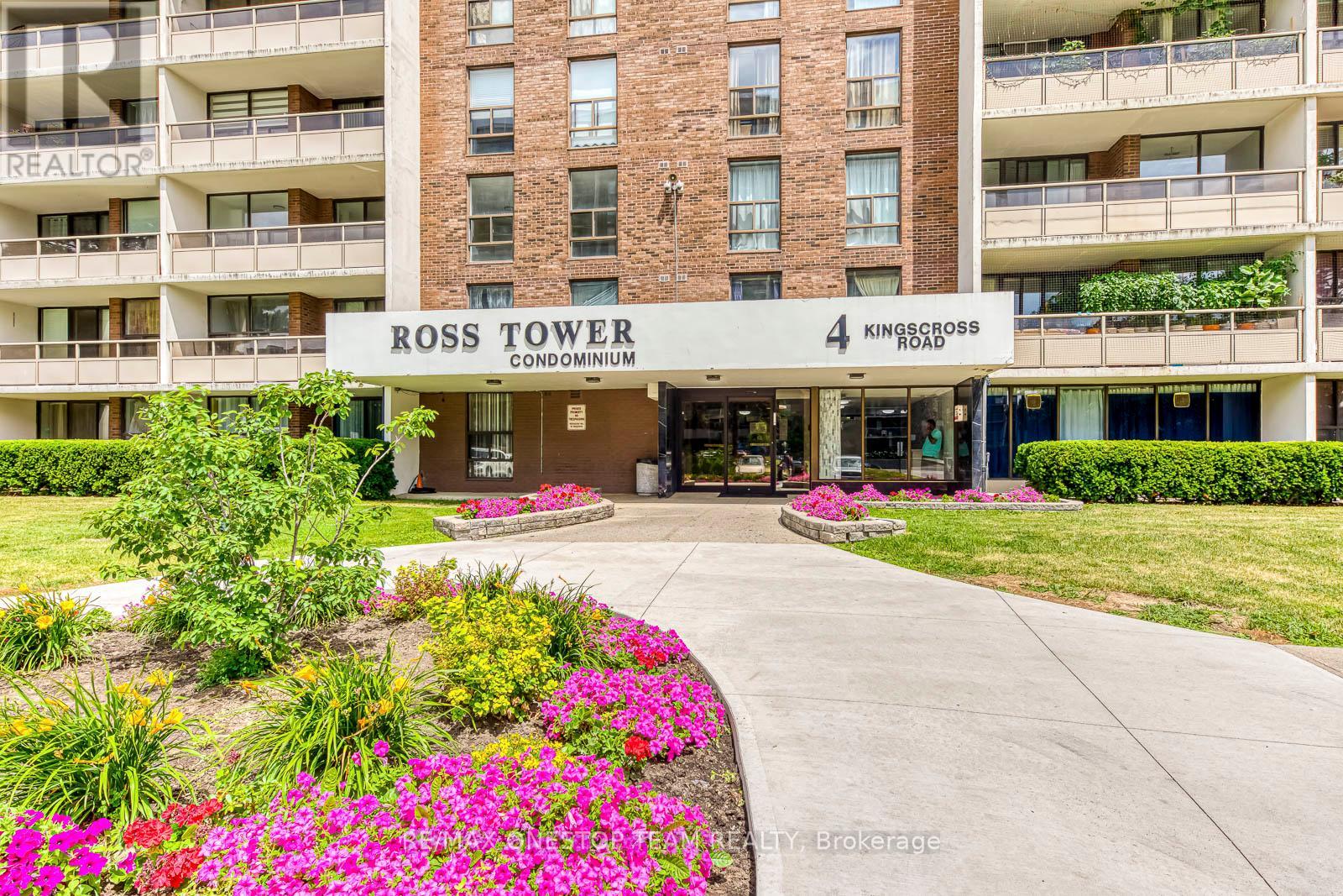402 - 4 KINGS CROSS ROAD|Brampton (Queen Street Corridor), Ontario L6T3X8