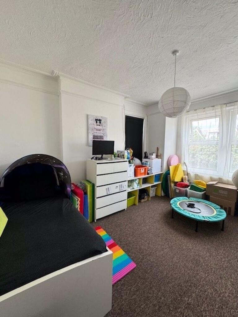 Additional image 7 of Three Bedroom Flat - Holdenhurst Road - £1350.00