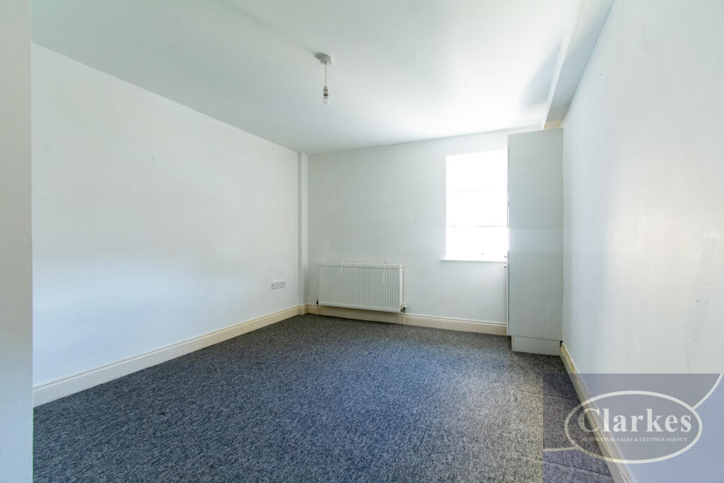 Additional image 5 of 2 Bed Flat With Parking in Winton