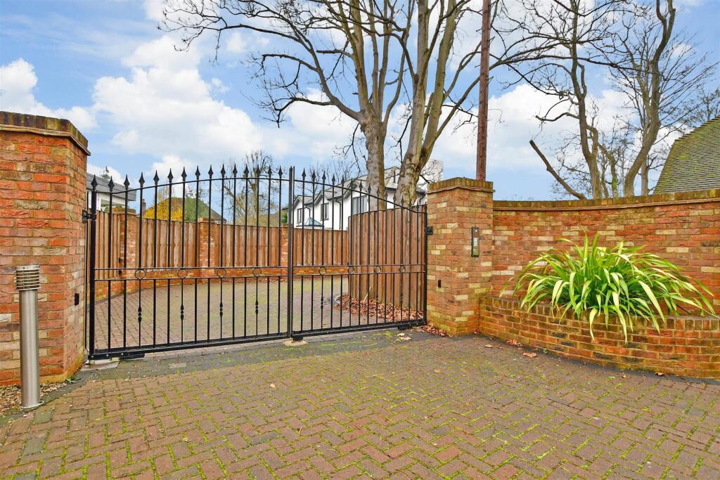 Additional image 12 of Ballards Mill Close, Brighton, East Sussex
