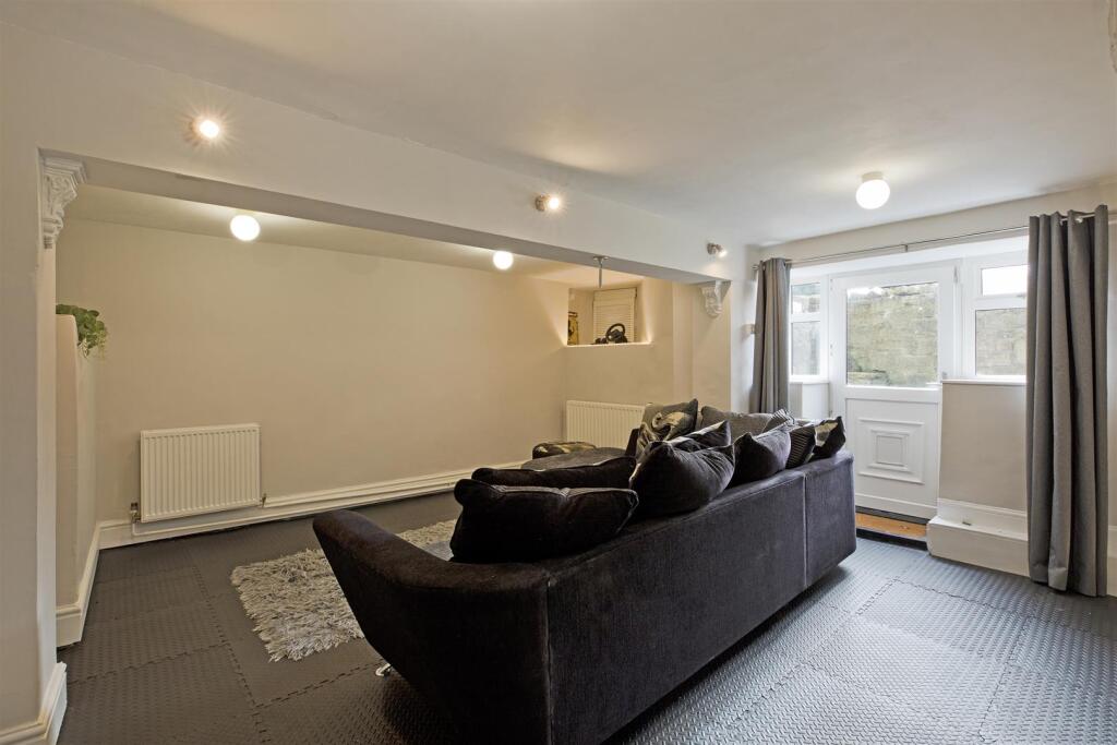 Additional image 19 of Oakfield House, Hazlewood