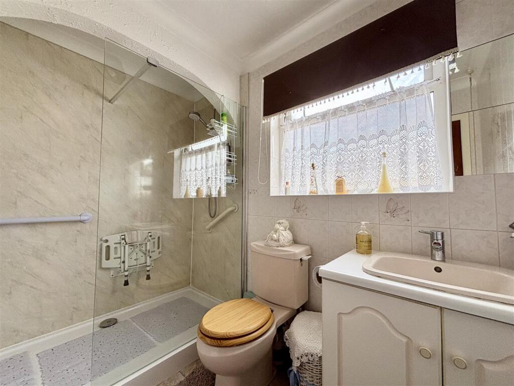 Additional image 14 of Richard Close, Upton