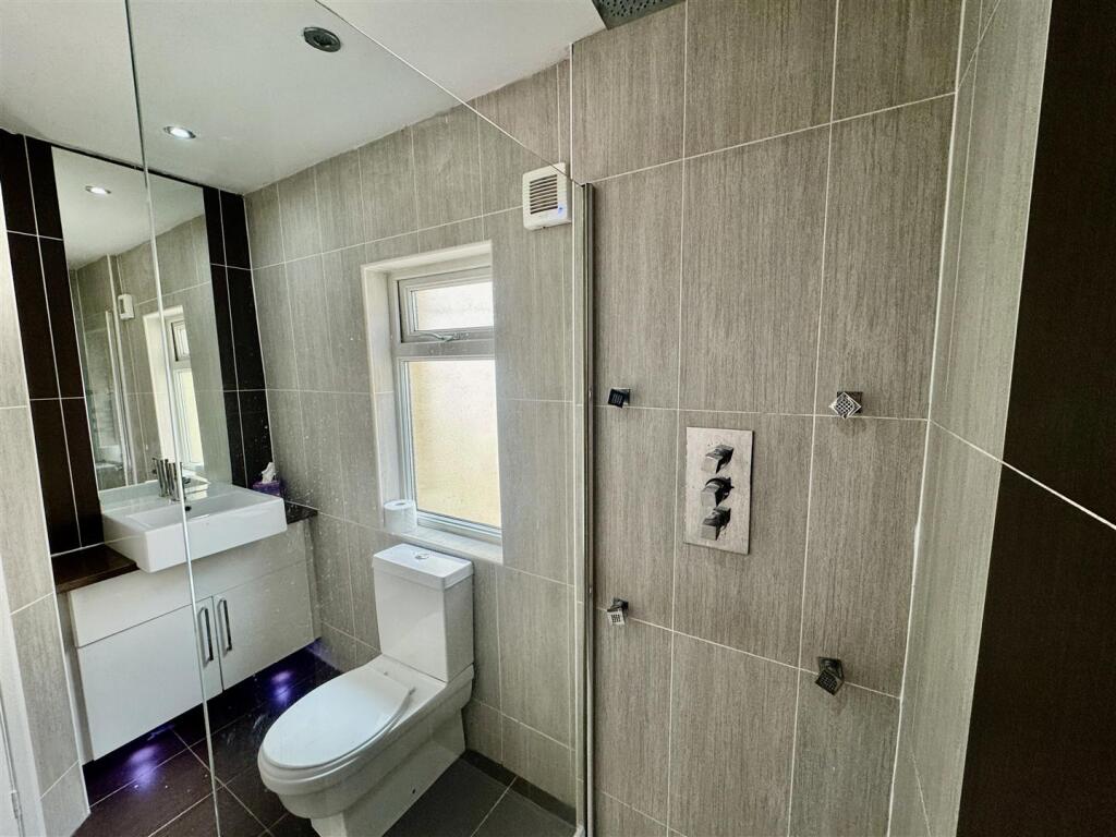 Additional image 13 of Bradford Road, Riddlesden, Keighley, BD21 4EZ