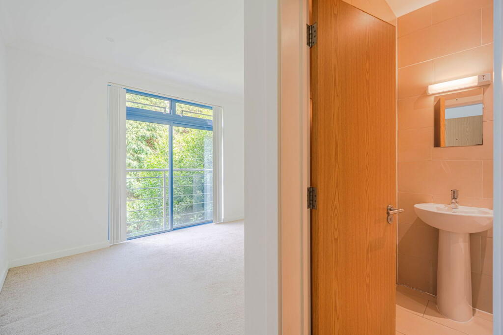 Additional image 9 of Stourcliffe Avenue, Southbourne, Bournemouth, Dorset, BH6 3PT