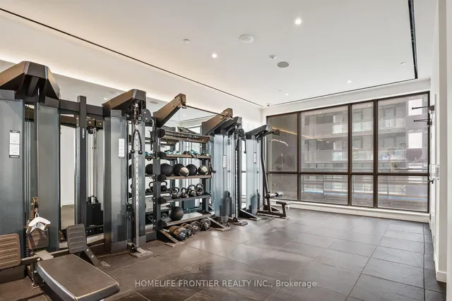 Additional image 15 of 39 Roehampton Ave Unit 1603