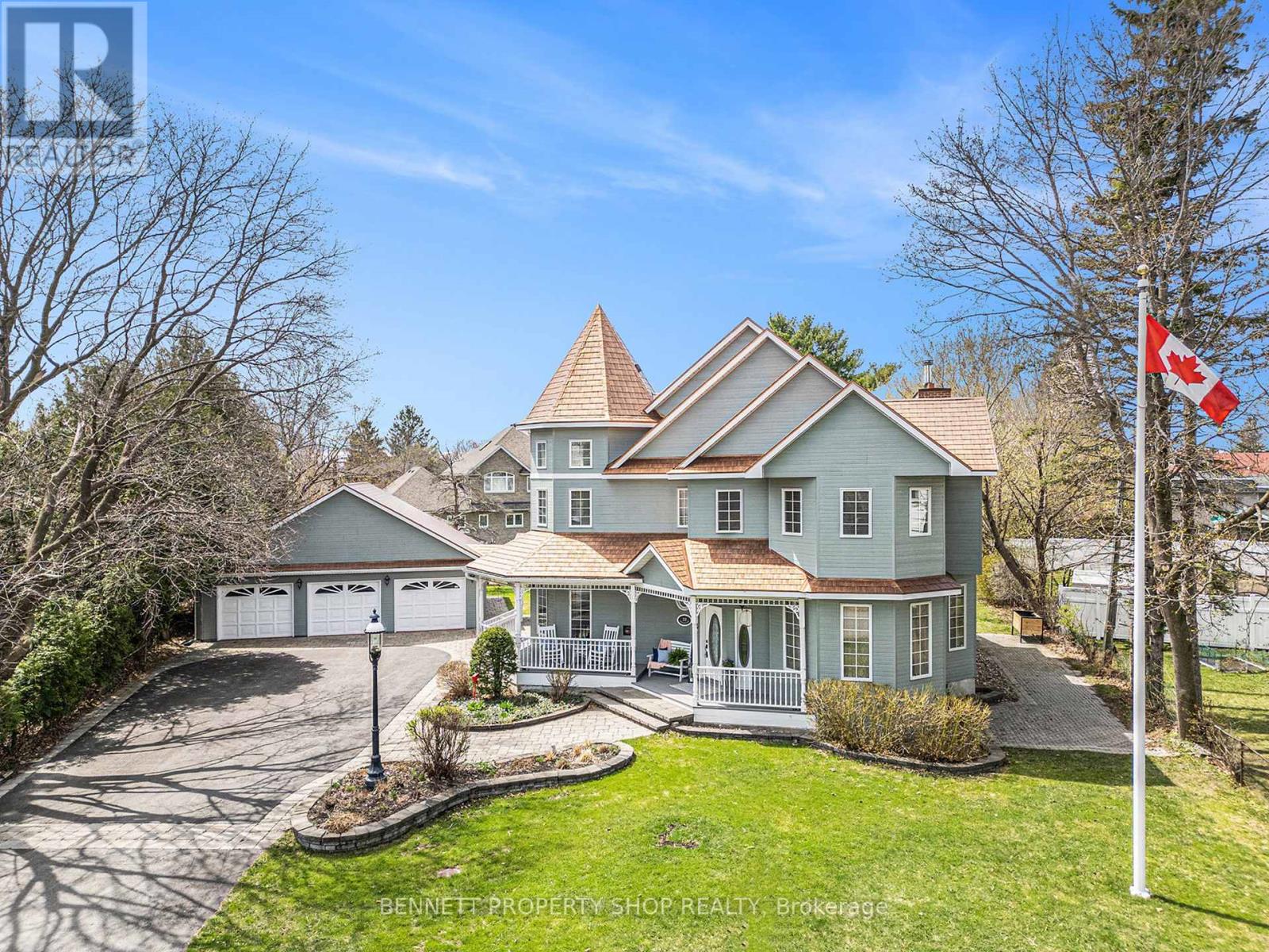 22 ASHWOOD CRESCENT|Ottawa, Ontario K2G2S8