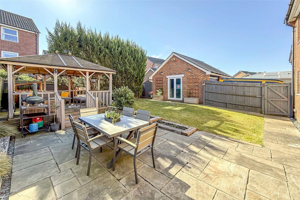 Additional image 5 of Steele Crescent, Littlehampton, West Sussex