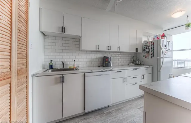 Additional image 25 of 81 Church St Unit 1504