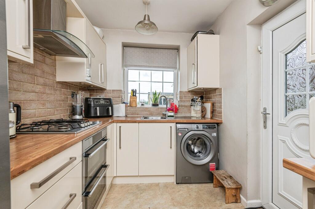 Additional image 4 of Tyersal Grove, Bradford