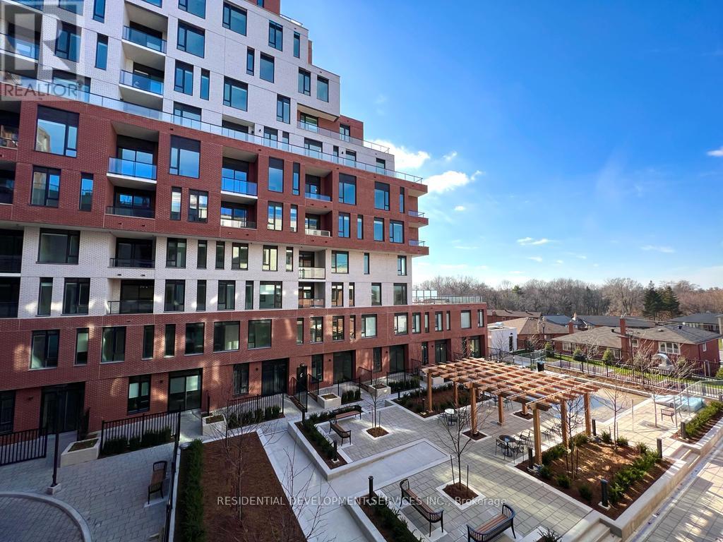 305 - 3100 KEELE STREET|Toronto (Downsview-Roding-CFB), Ontario M3M0E1