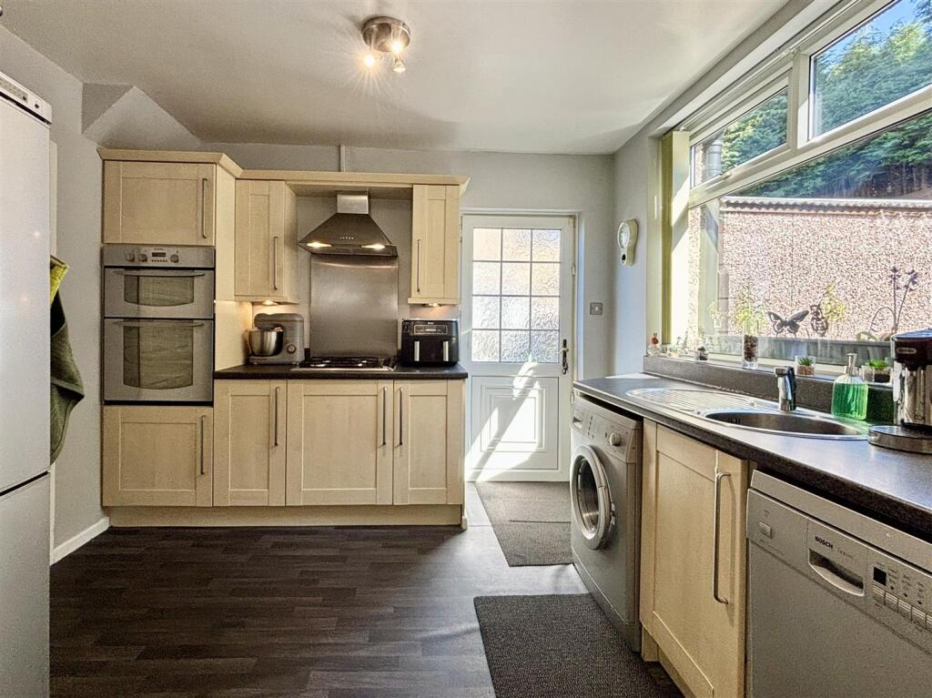 Additional image 4 of Ascot Drive, Bradford 7