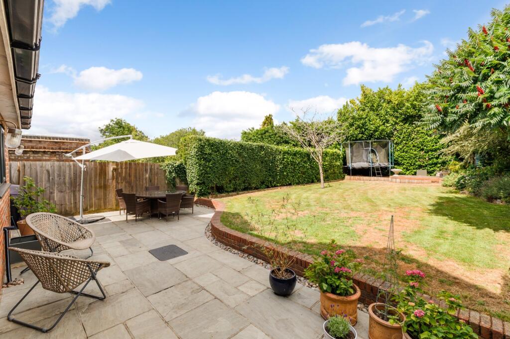 Additional image 9 of Hillside Road, Harpenden, Hertfordshire