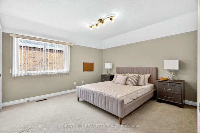 Additional image 29 of 285 Hidden Tr