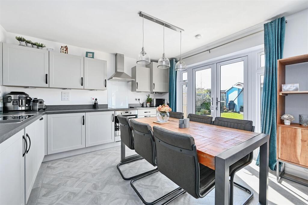 Additional image 5 of 21 Pendine Gardens, Lower Willingdon, Eastbourne