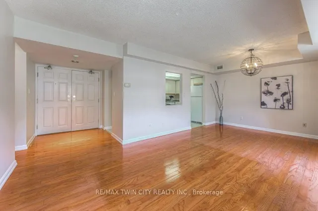 Additional image 12 of 3267 King St Unit 202